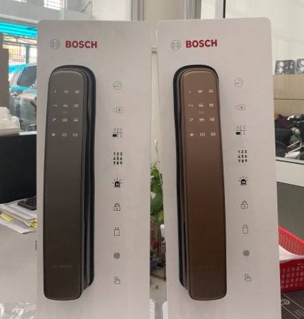 ảnh thực tế khóa cửa điện tử Bosch EL800