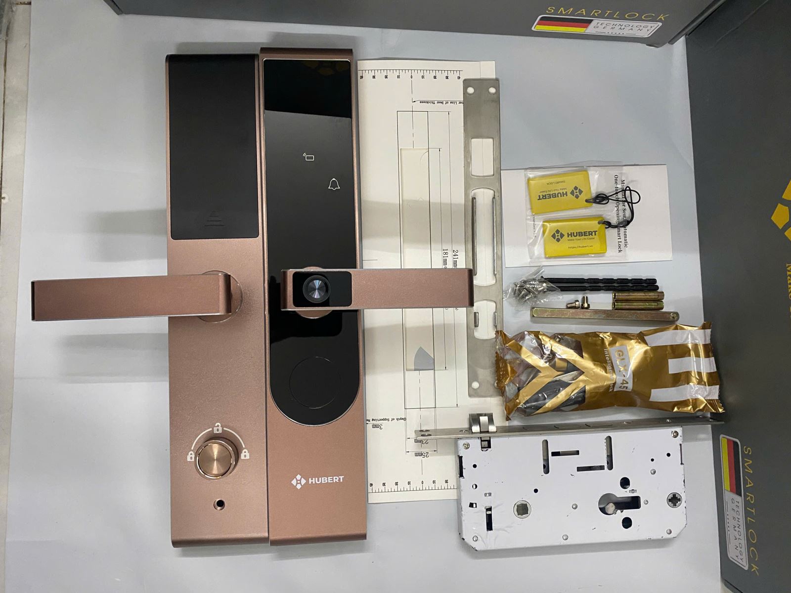 Khóa Cửa Vân Tay Hubert HB CG68 Titan Gold App wifi